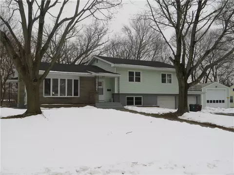 25 Talcott St, Woonsocket, RI 02895 photo 1