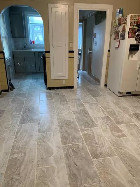 79 Killingly St, Providence, RI 02909 photo 10