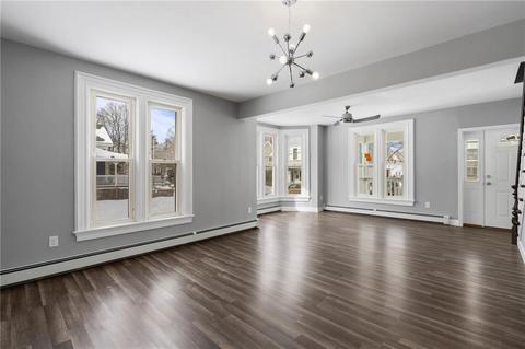 33 Vose St, Woonsocket, RI 02895 photo 3
