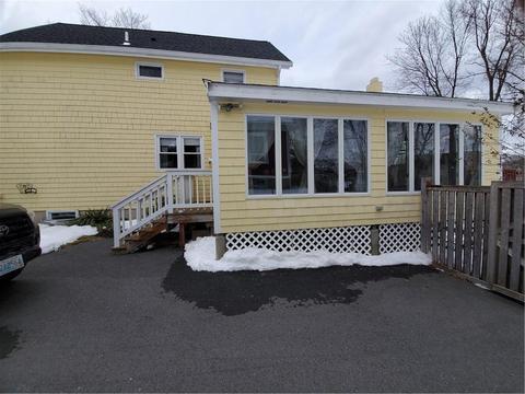 239 Summer St, Woonsocket, RI 02895 photo 3