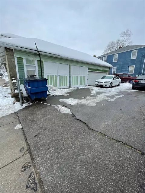401 Willow St, Woonsocket, RI 02895 photo 13