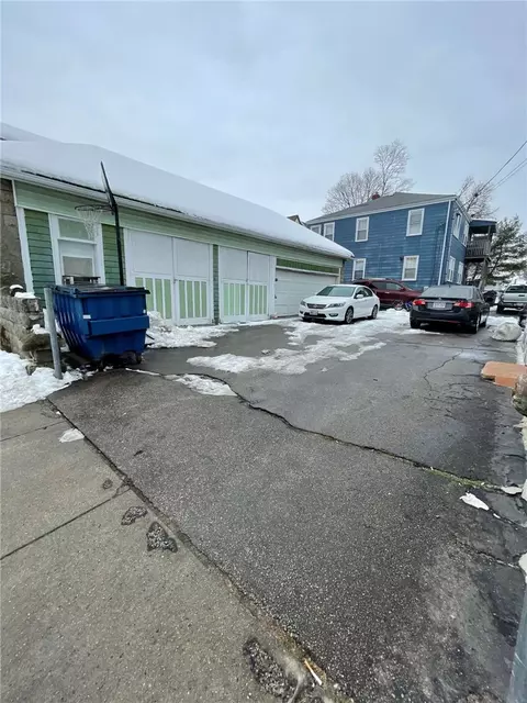 401 Willow St, Woonsocket, RI 02895 photo 14