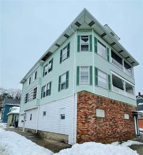 401 Willow St, Woonsocket, RI 02895 photo 1