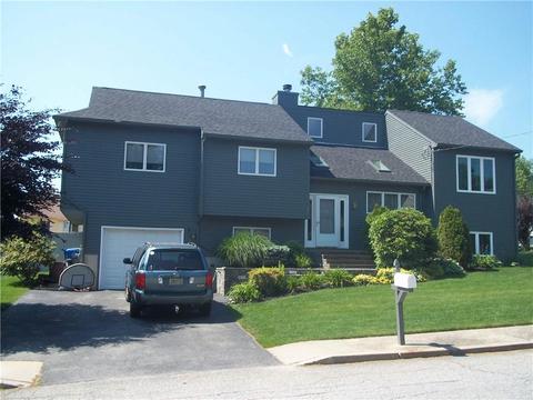 22 Valley View Dr, Cranston, RI 02920 photo 1