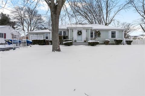 76 Commodore Ave, Warwick, RI 02888 photo 1