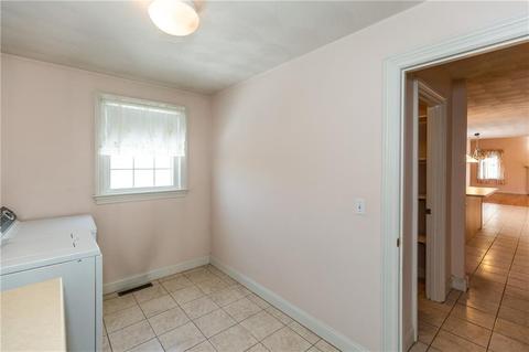 2 Capron Rd, Smithfield, RI 02917 photo 7