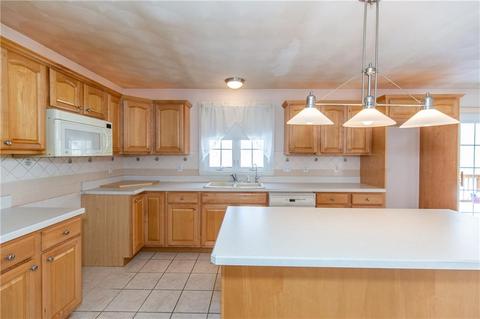 2 Capron Rd, Smithfield, RI 02917 photo 15