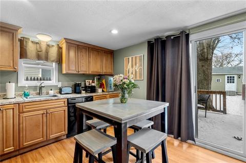 7 Wilcox St, Warwick, RI 02889 photo 6