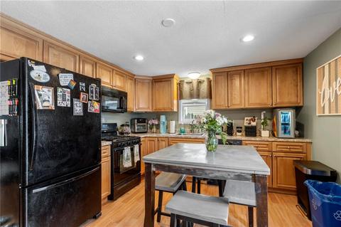 7 Wilcox St, Warwick, RI 02889 photo 5