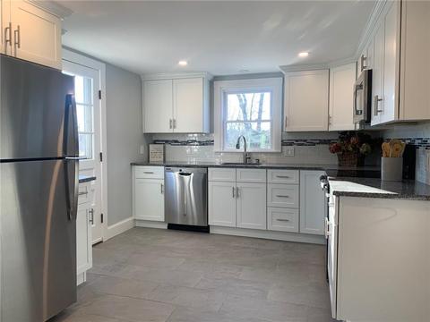 63 Marshall Cir, Coventry, RI 02816 photo 5