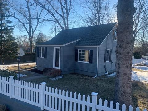 63 Marshall Cir, Coventry, RI 02816 photo 1