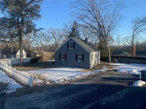 63 Marshall Cir, Coventry, RI 02816 photo 2