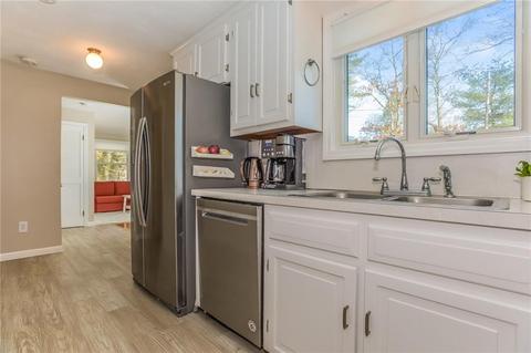9 Birch Dr, Exeter, RI 02822 photo 6