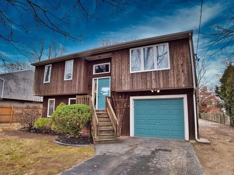 138 Spring Grove Ave, Warwick, RI 02889 photo 1