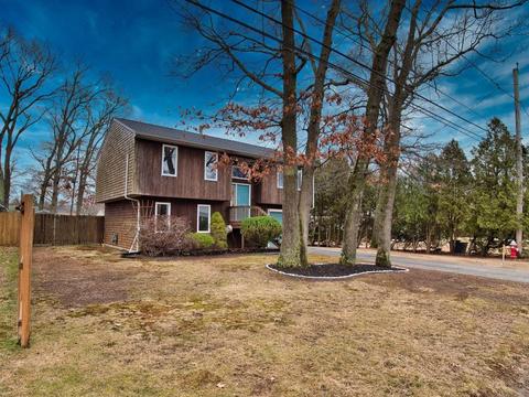 138 Spring Grove Ave, Warwick, RI 02889 photo 2