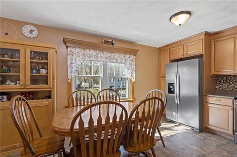17 Moss Ln, Coventry, RI 02816 photo 7
