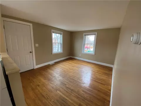 1110 Main Ave, Warwick, RI 02886 photo 4