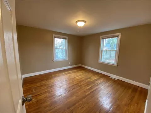 1110 Main Ave, Warwick, RI 02886 photo 11