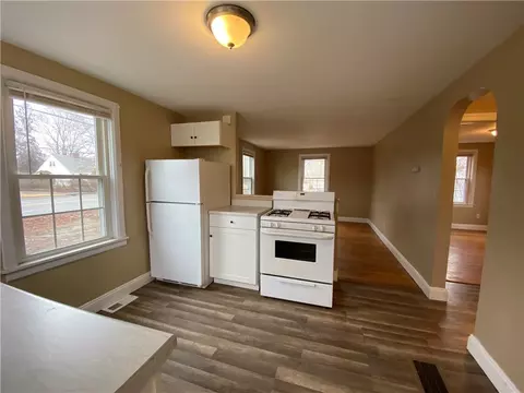 1110 Main Ave, Warwick, RI 02886 photo 9