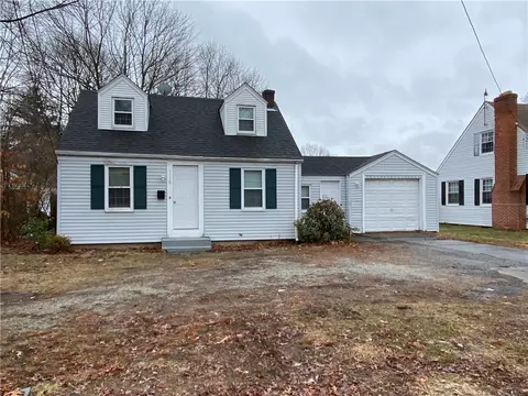 1110 Main Ave, Warwick, RI 02886 photo 1