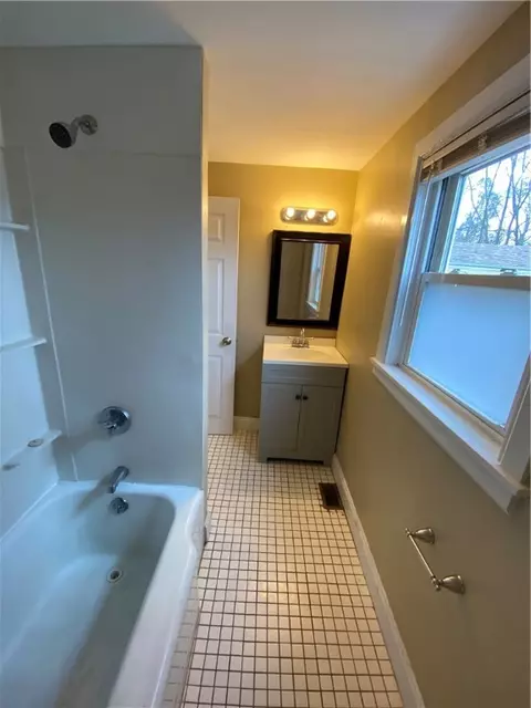 1110 Main Ave, Warwick, RI 02886 photo 13