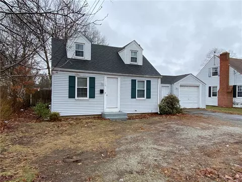 1110 Main Ave, Warwick, RI 02886 photo 2