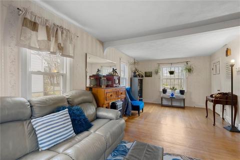 60 Pilgrim Ave, Coventry, RI 02816 photo 9