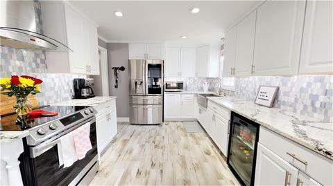 8 Campeau St, Woonsocket, RI 02895 photo 9