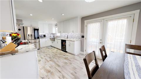 8 Campeau St, Woonsocket, RI 02895 photo 7