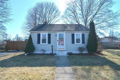24 Largo Rd, Warwick, RI 02886 photo 1