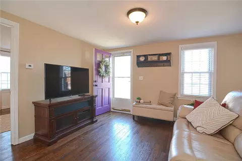 24 Largo Rd, Warwick, RI 02886 photo 3