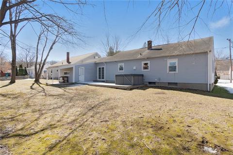 316 Lydia Ave, Woonsocket, RI 02895 photo 2