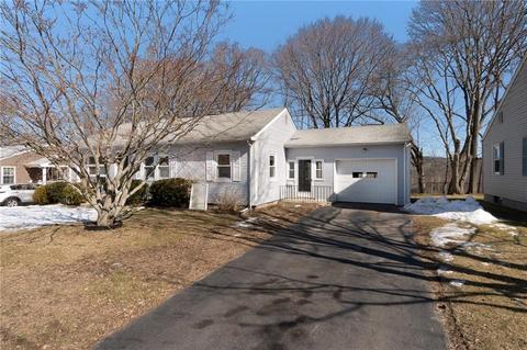 316 Lydia Ave, Woonsocket, RI 02895 photo 3