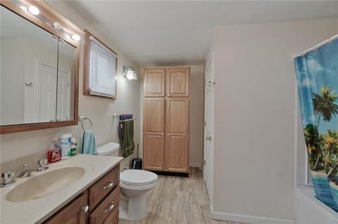 205 2nd Ave, Woonsocket, RI 02895 photo 28