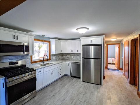 111 Everleth Ave, Warwick, RI 02888 photo 6