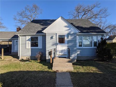 111 Everleth Ave, Warwick, RI 02888 photo 1