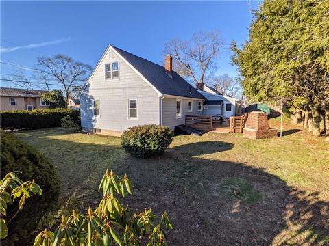 111 Everleth Ave, Warwick, RI 02888 photo 4