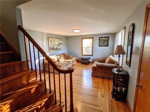 111 Everleth Ave, Warwick, RI 02888 photo 5