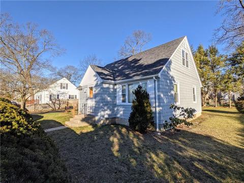 111 Everleth Ave, Warwick, RI 02888 photo 3