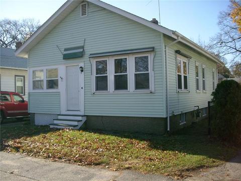 24 Delaware Ave, Warwick, RI 02888 photo 1
