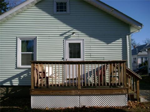 24 Delaware Ave, Warwick, RI 02888 photo 3