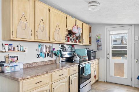 91 Abbott Ave, Warwick, RI 02886 photo 6