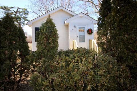 22 Bennett St, Warwick, RI 02889 photo 2