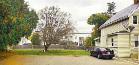 582 S Main St, Woonsocket, RI 02895 photo 3
