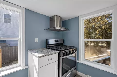 15 Warren Ave, Warwick, RI 02889 photo 8