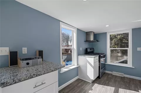15 Warren Ave, Warwick, RI 02889 photo 7