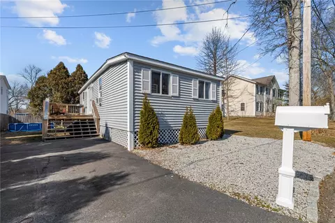 15 Warren Ave, Warwick, RI 02889 photo 1