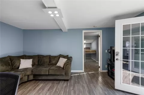 15 Warren Ave, Warwick, RI 02889 photo 10