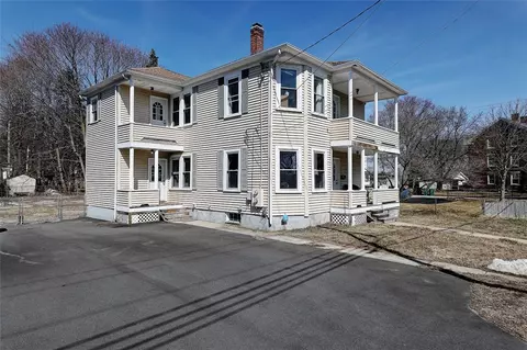 141 Farm St, Woonsocket, RI 02895 photo 7