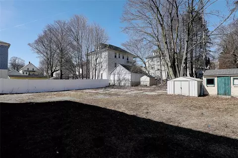 141 Farm St, Woonsocket, RI 02895 photo 6